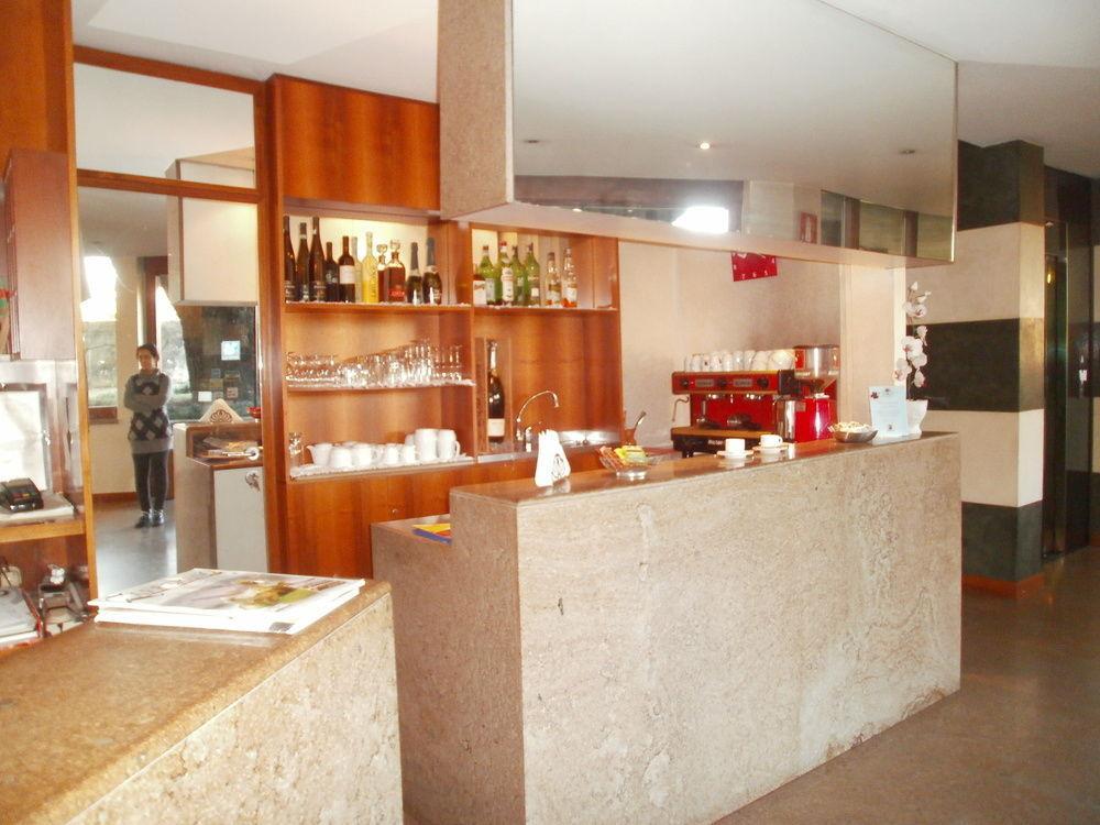 & Roma 3* Pallazzolo sullʼOglio