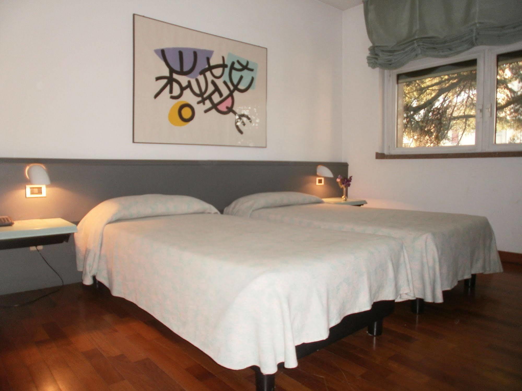 Hotel & Roma Pallazzolo sullʼOglio